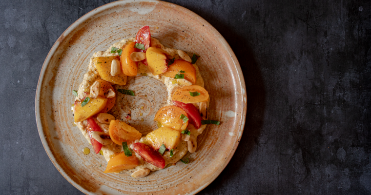 Tomates, pêches, miso et thon
