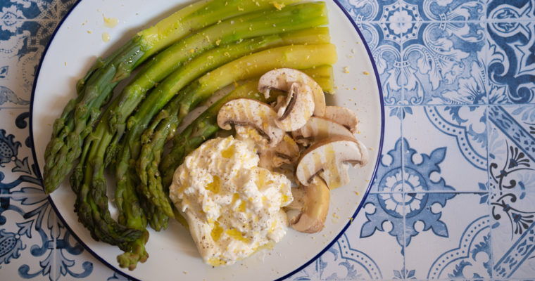 Asperges, burrata, champignons et citron