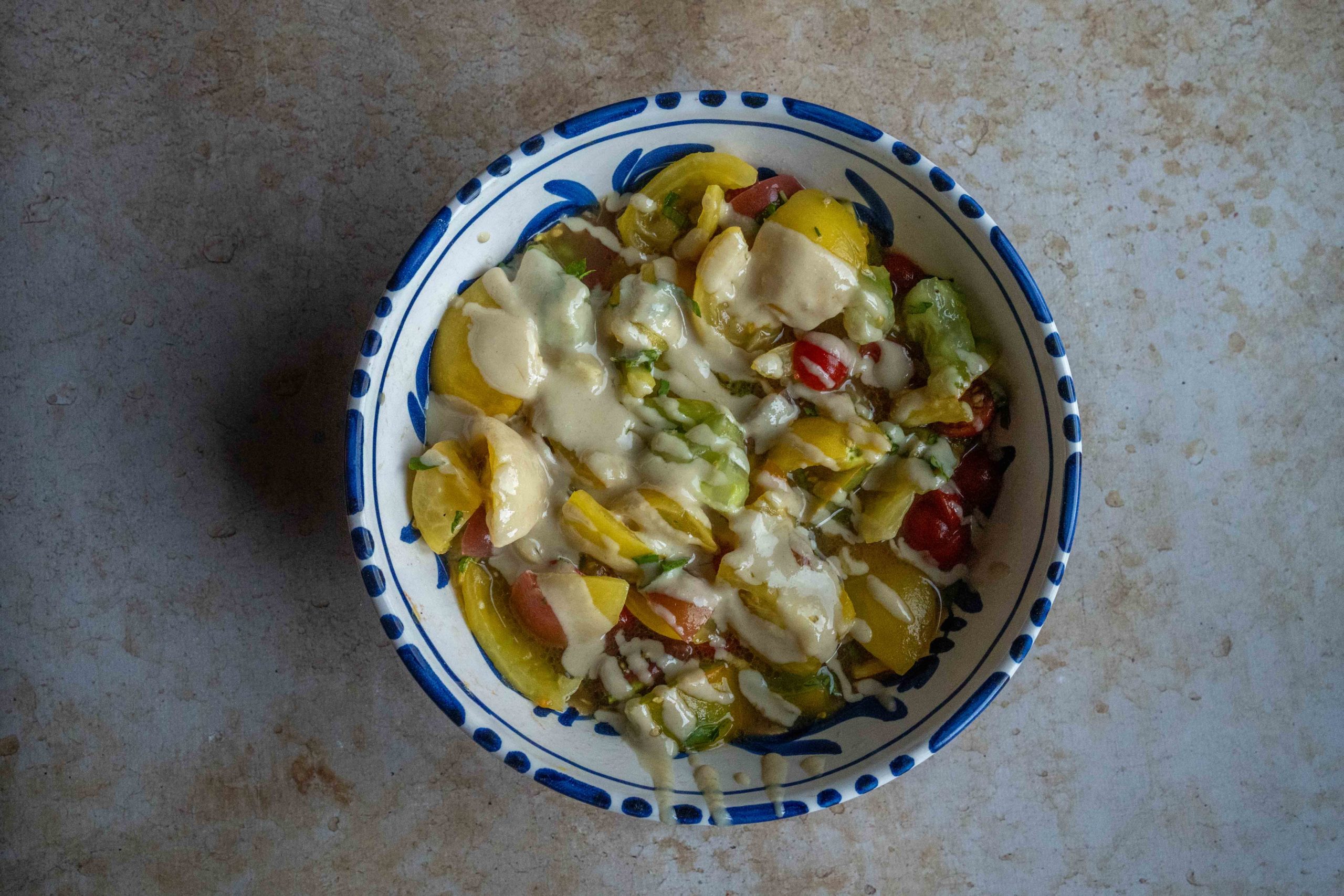 Salade de tomates au tahini