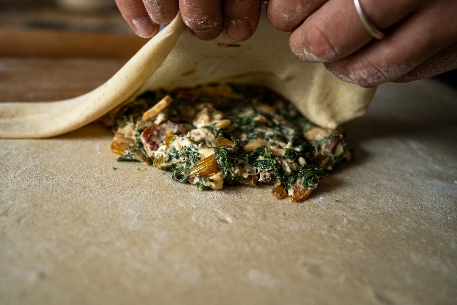 Galettes farcies aux blettes, burrata et sumac