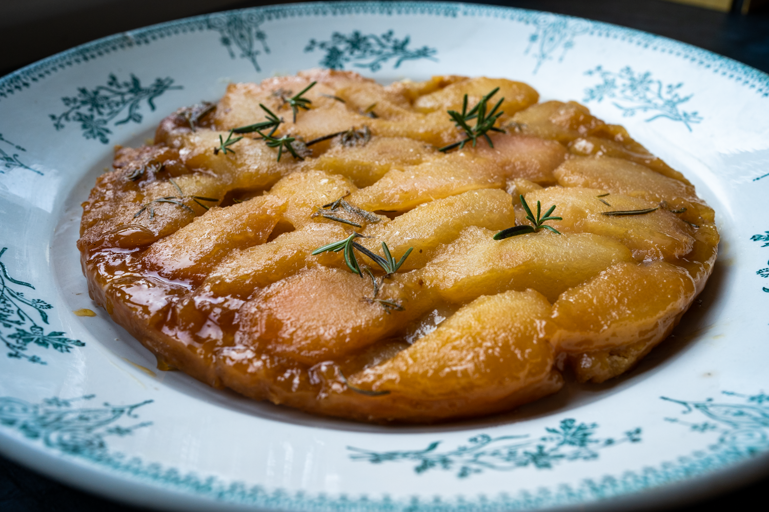 Tatin intégrale poires et romarin