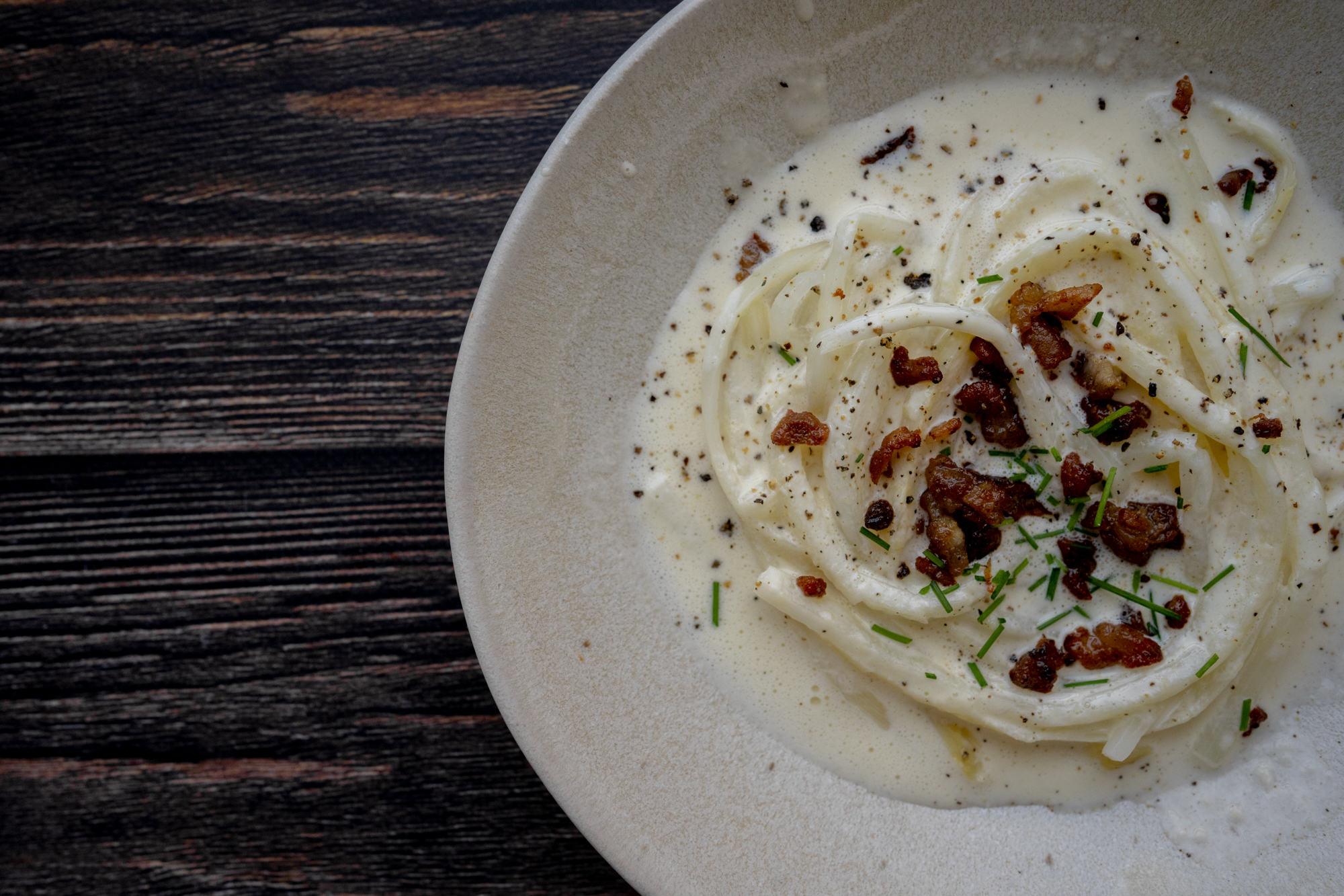 Spaghettoni d’asperges, crème de parmesan et lard [Esquisse]