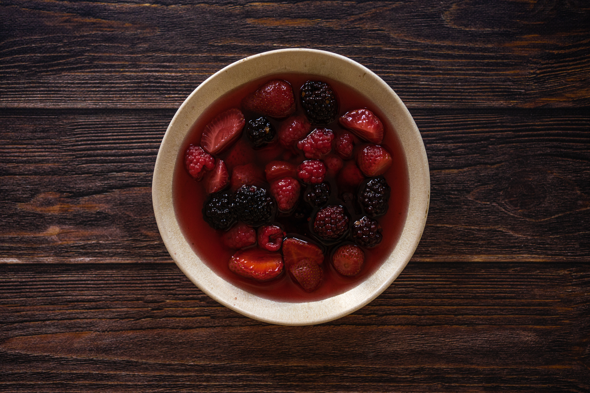 Soupe de fruits rouges à la verveine