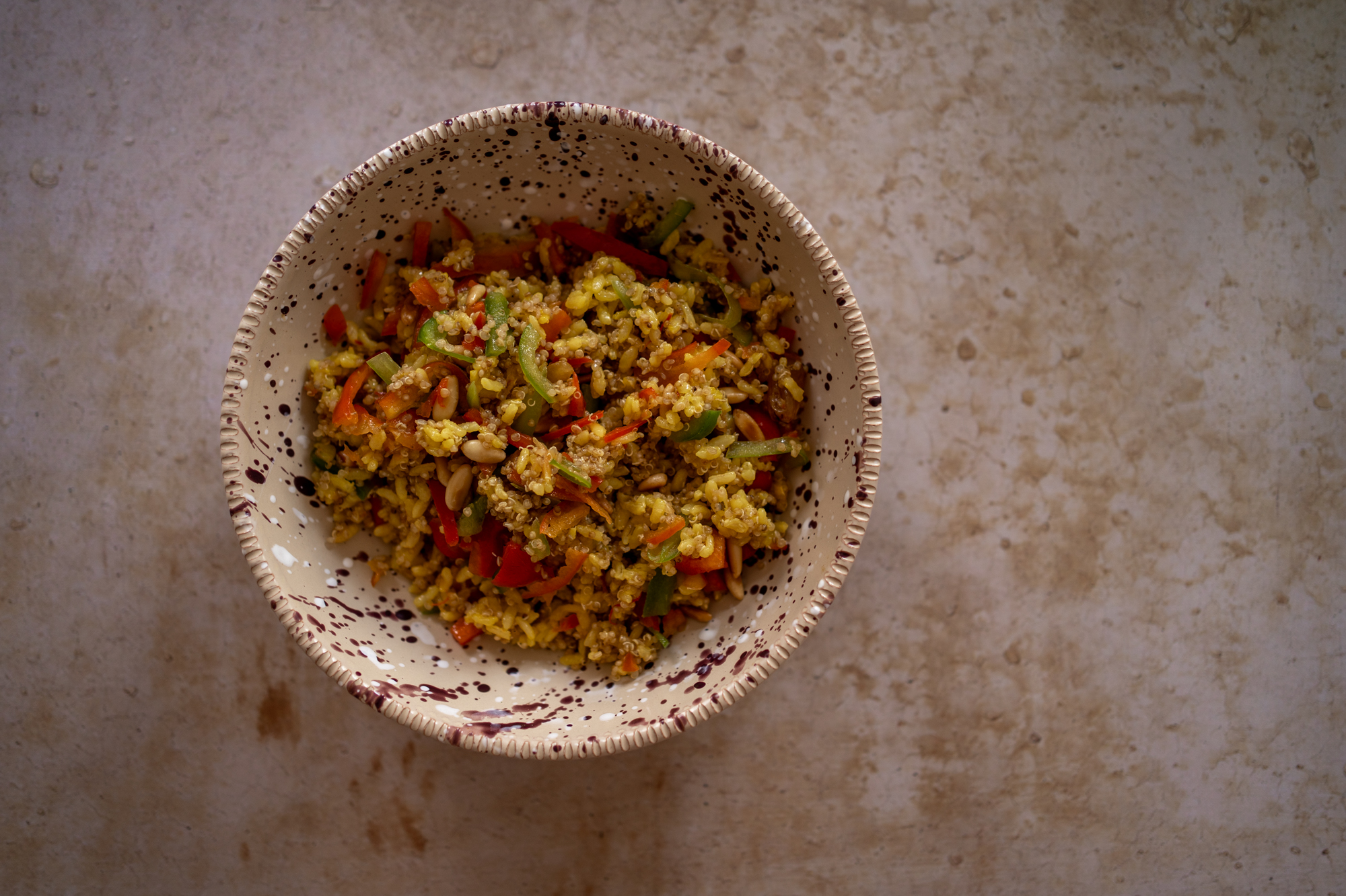 Riz pilaf, quinoa et poivrons