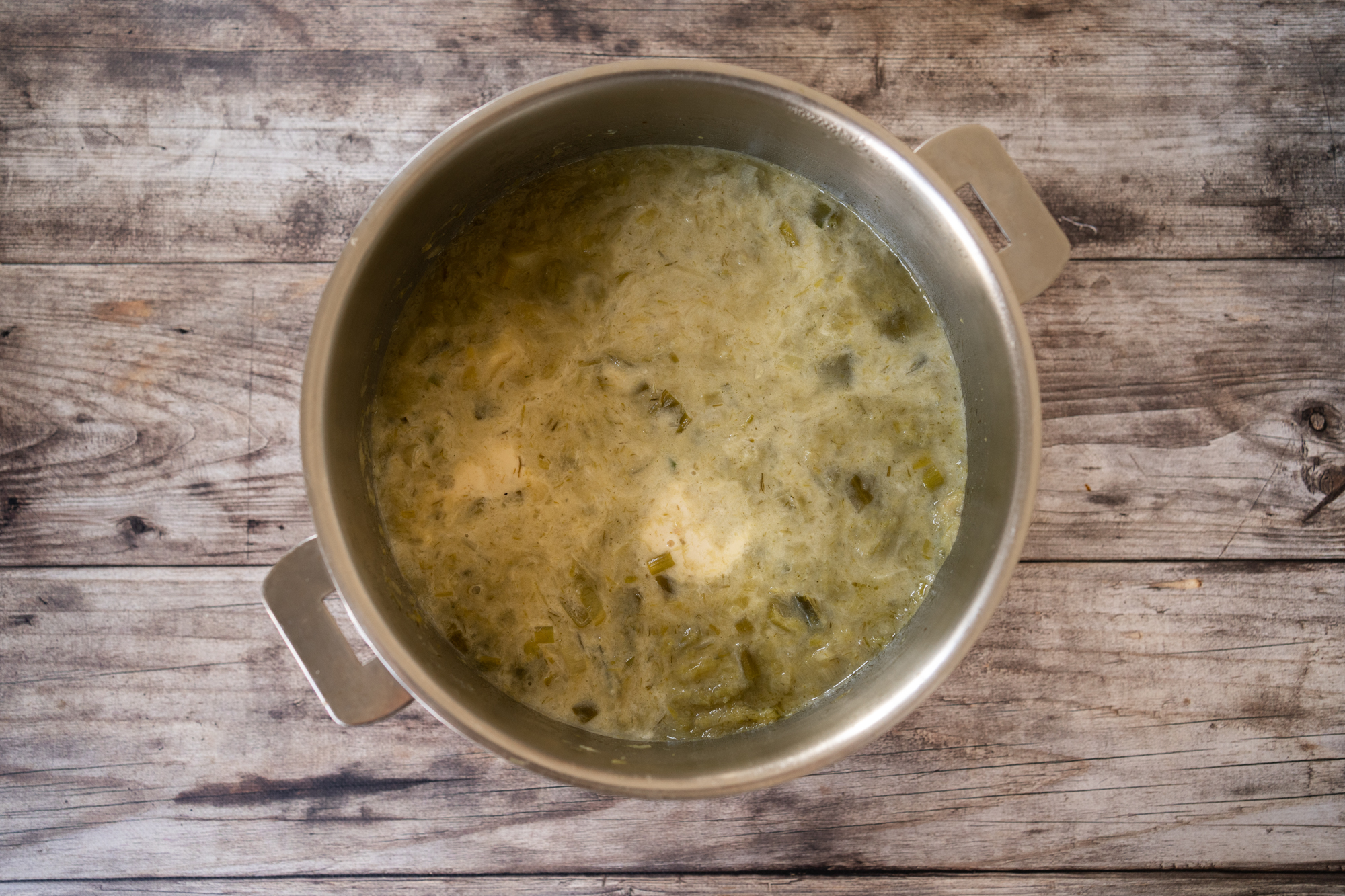 Soupe de poireaux, mixée partiellement