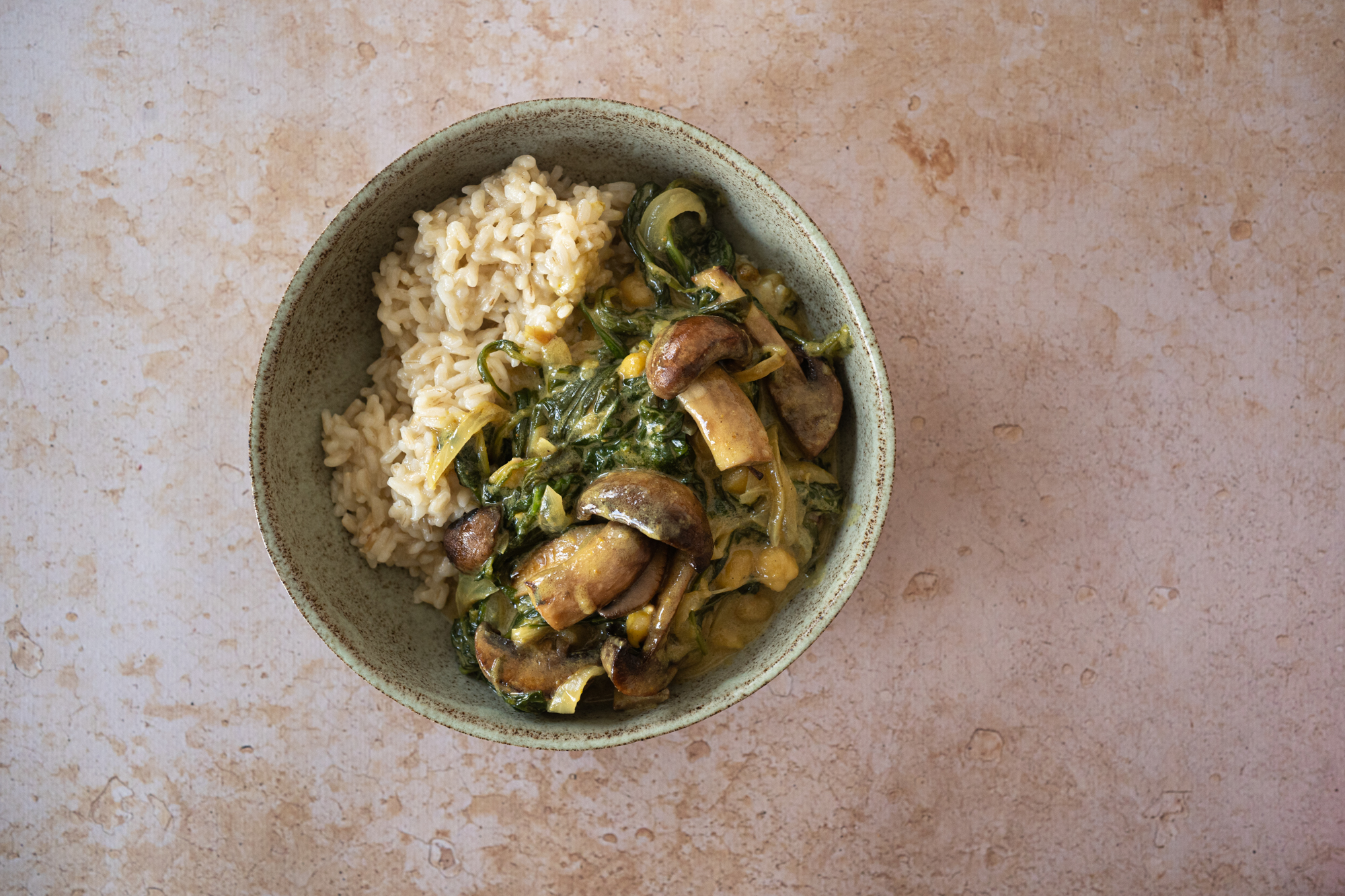 Curry épinards, champignons et pois chiches