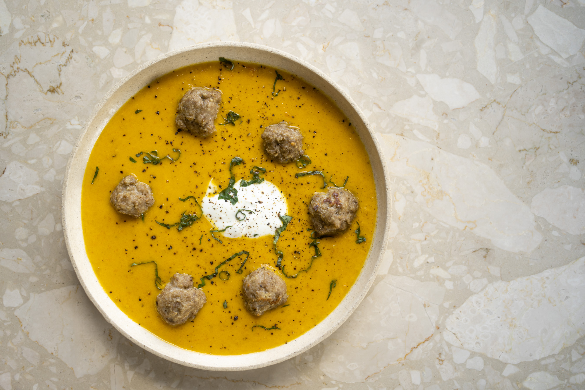 Soupe tomates jaunes et boulettes d’agneau