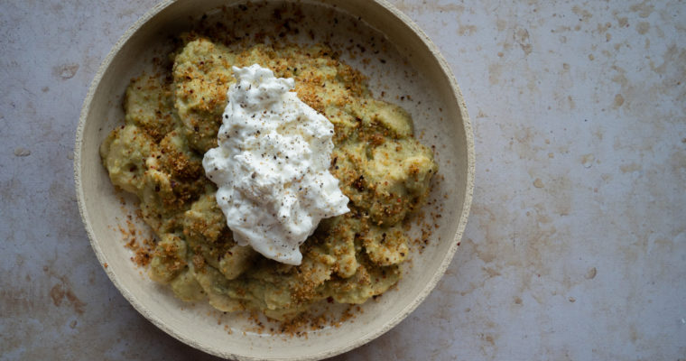 Orecchiette sauce aux légumes verts et burrata