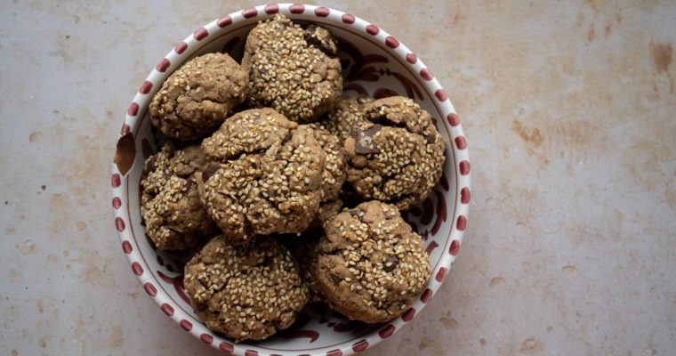 Cookies végétaux sésame, sarrasin et chocolat