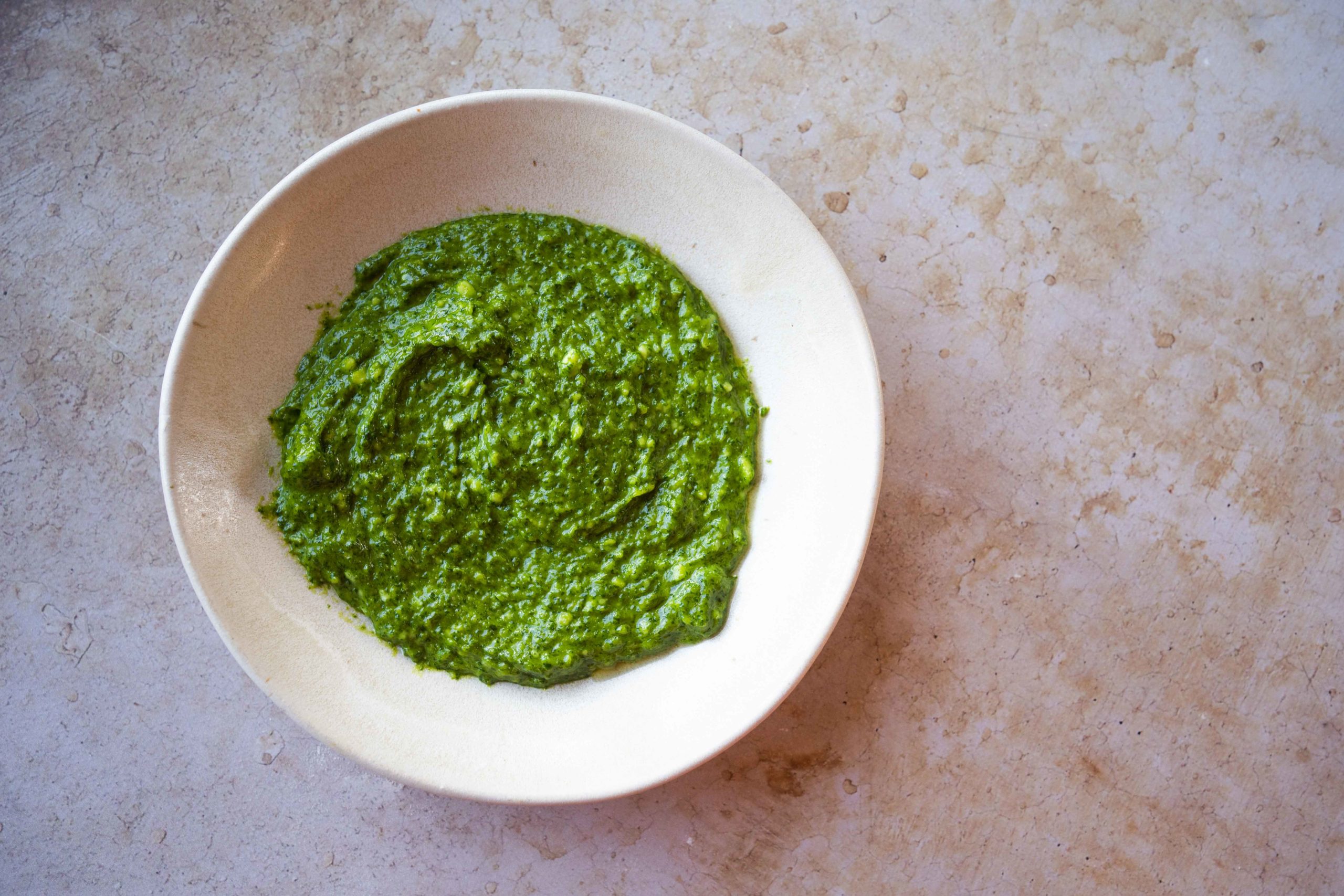 Pesto de fanes