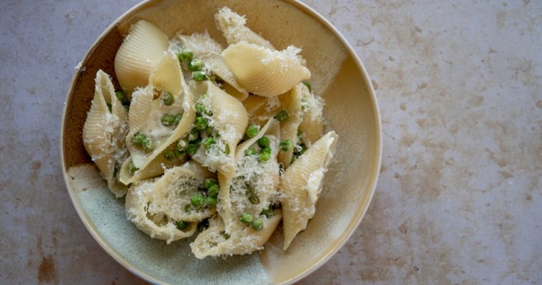 Conchiglioni petits pois et chèvre