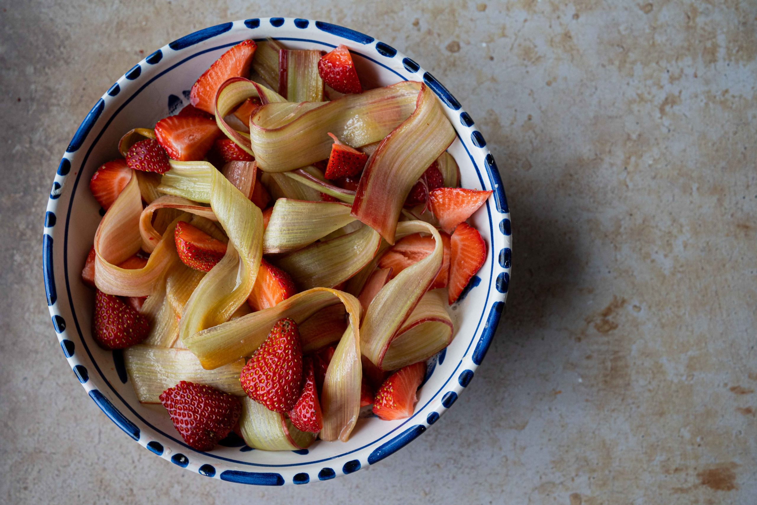 Panna cotta verveine, rhubarbe et fraises