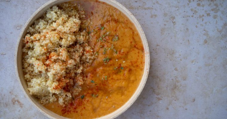 Soupe de poivrons, quinoa
