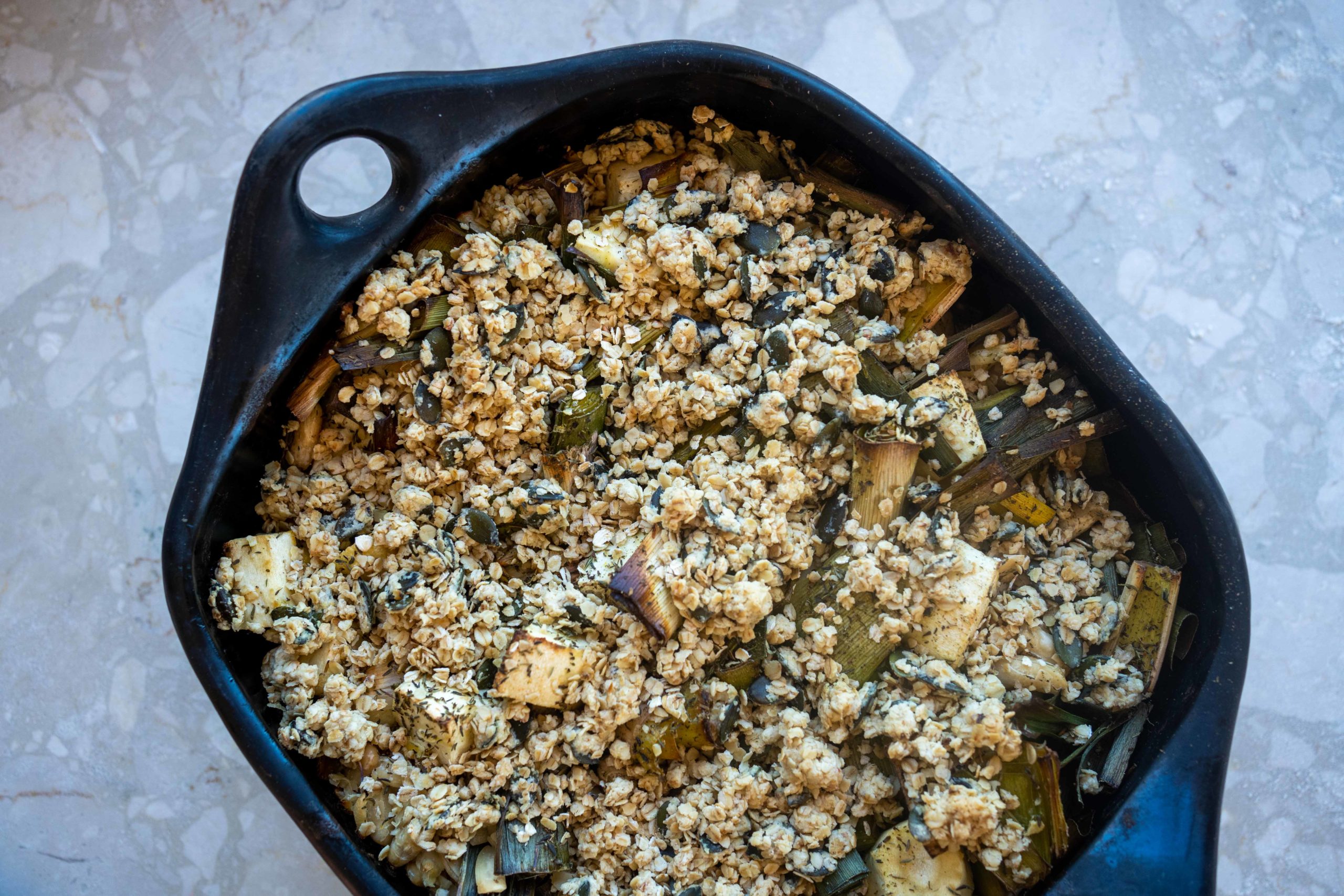 Crumble panais, poireaux et haricots blancs