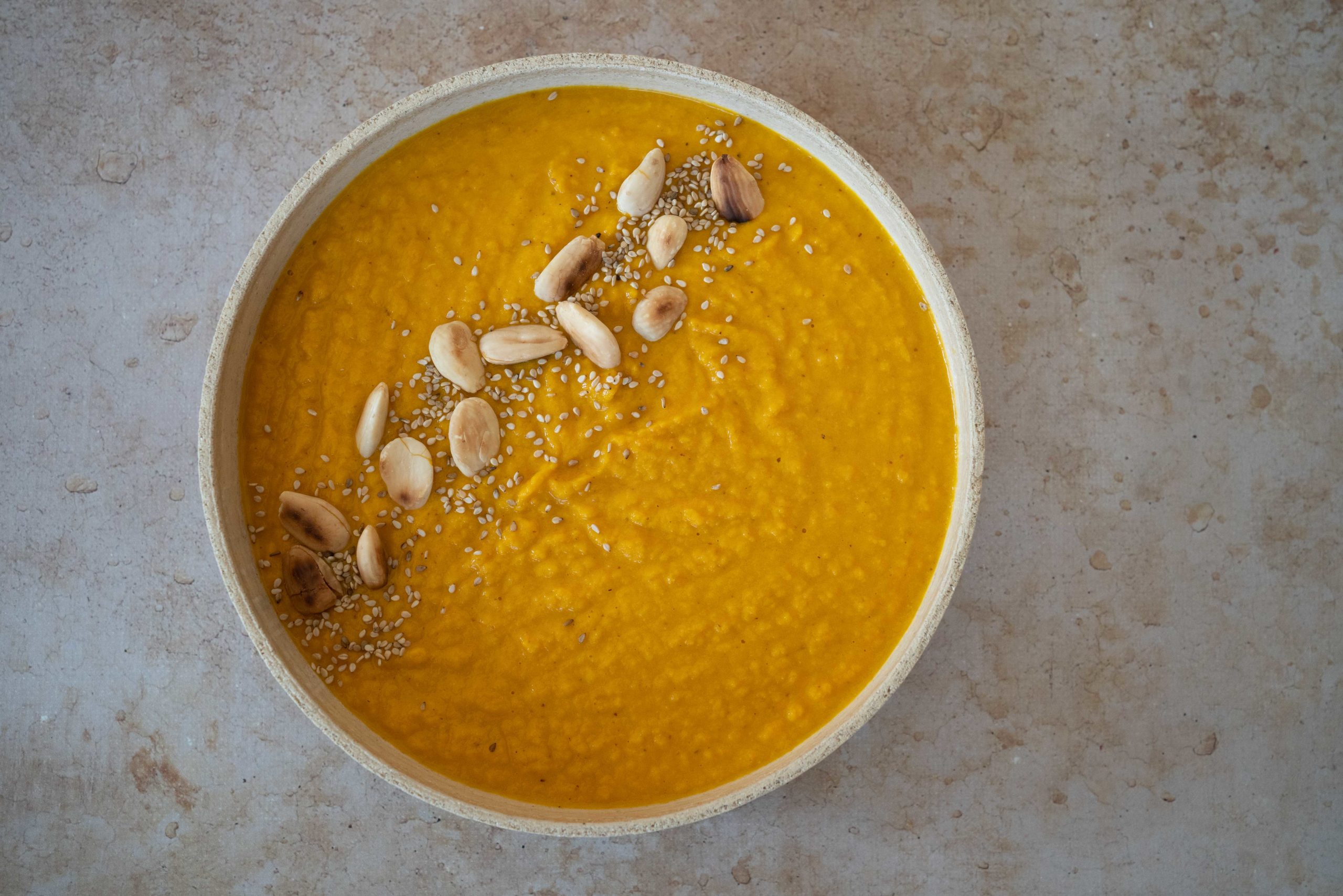 Soupe crémeuse carottes et amandes