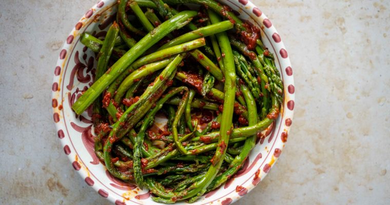 Asperges vertes et harissa