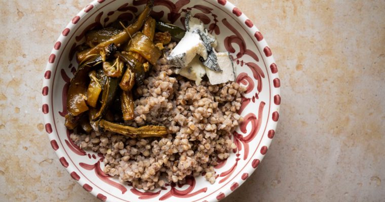 Sarrasin, courgettes et chèvre